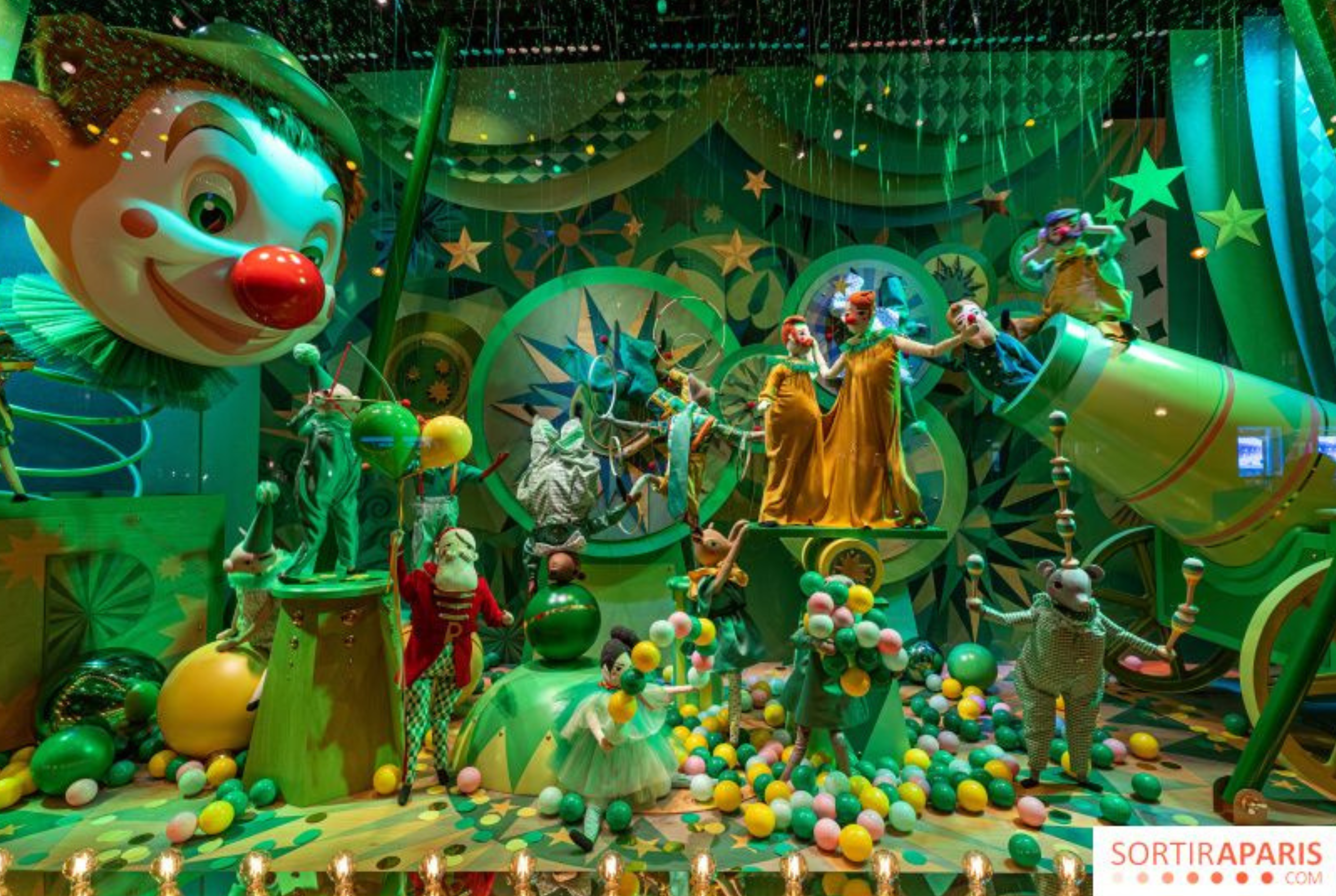 MARCHÉS DE NOËL ET ILLUMINATIONS À PARIS