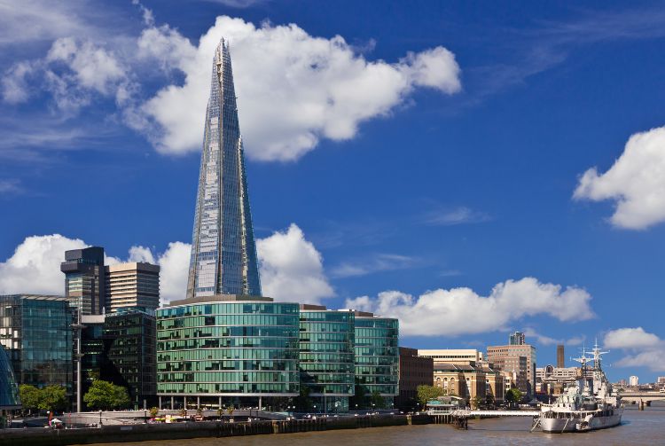LONDRES CROISIÈRE SUR LA TAMISE ET MUSÈE TUSSAUDS