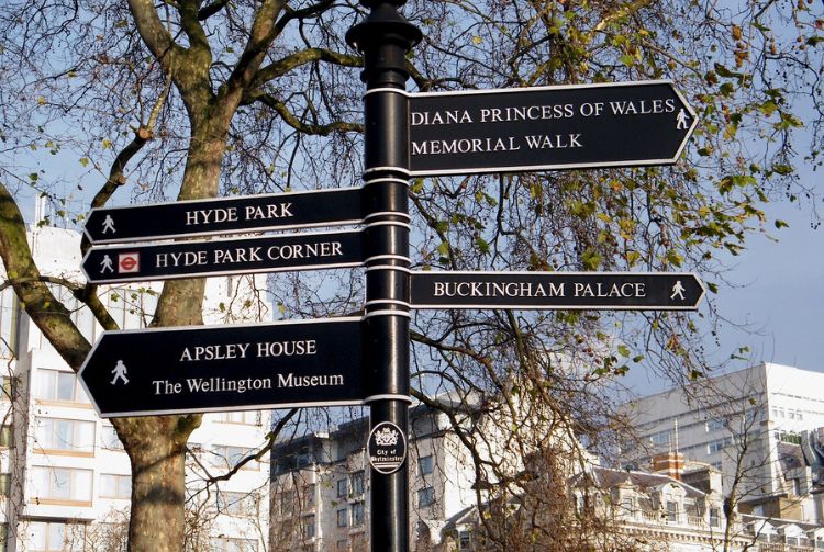 LONDRES CROISIÈRE SUR LA TAMISE ET MUSÈE TUSSAUDS