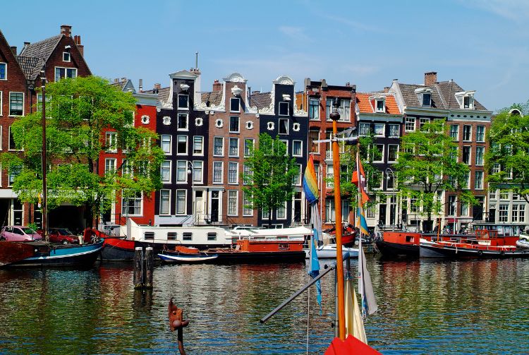 AMSTERDAM FÊTE DU ROI