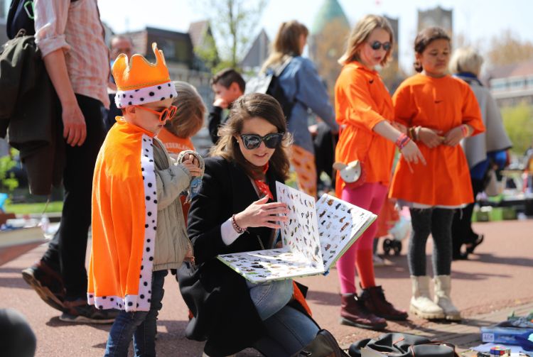 AMSTERDAM FÊTE DU ROI