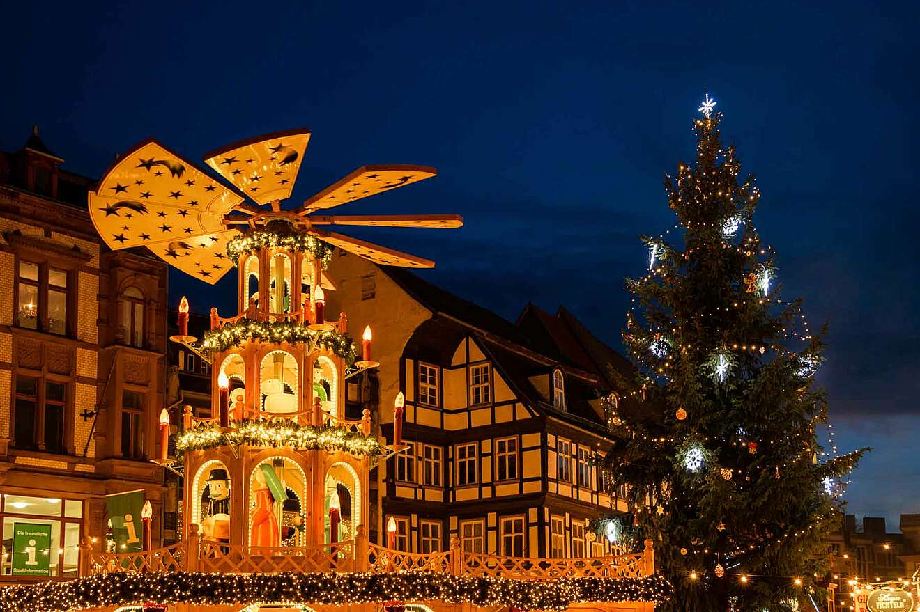 MARCHES DE NOEL A MONSCHAU ET STOLBERG