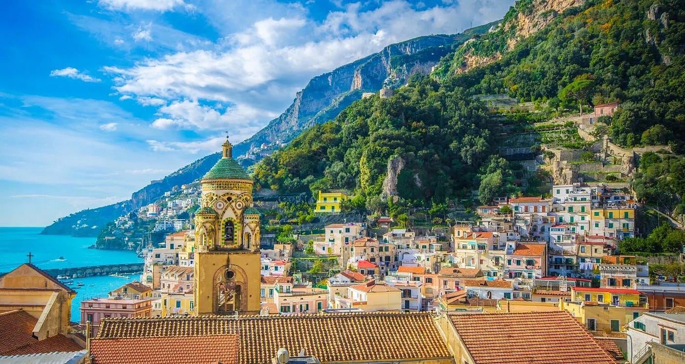 NAPLES, CAPRI, POMPEI & COTE AMALFITAINE (AERIEN)