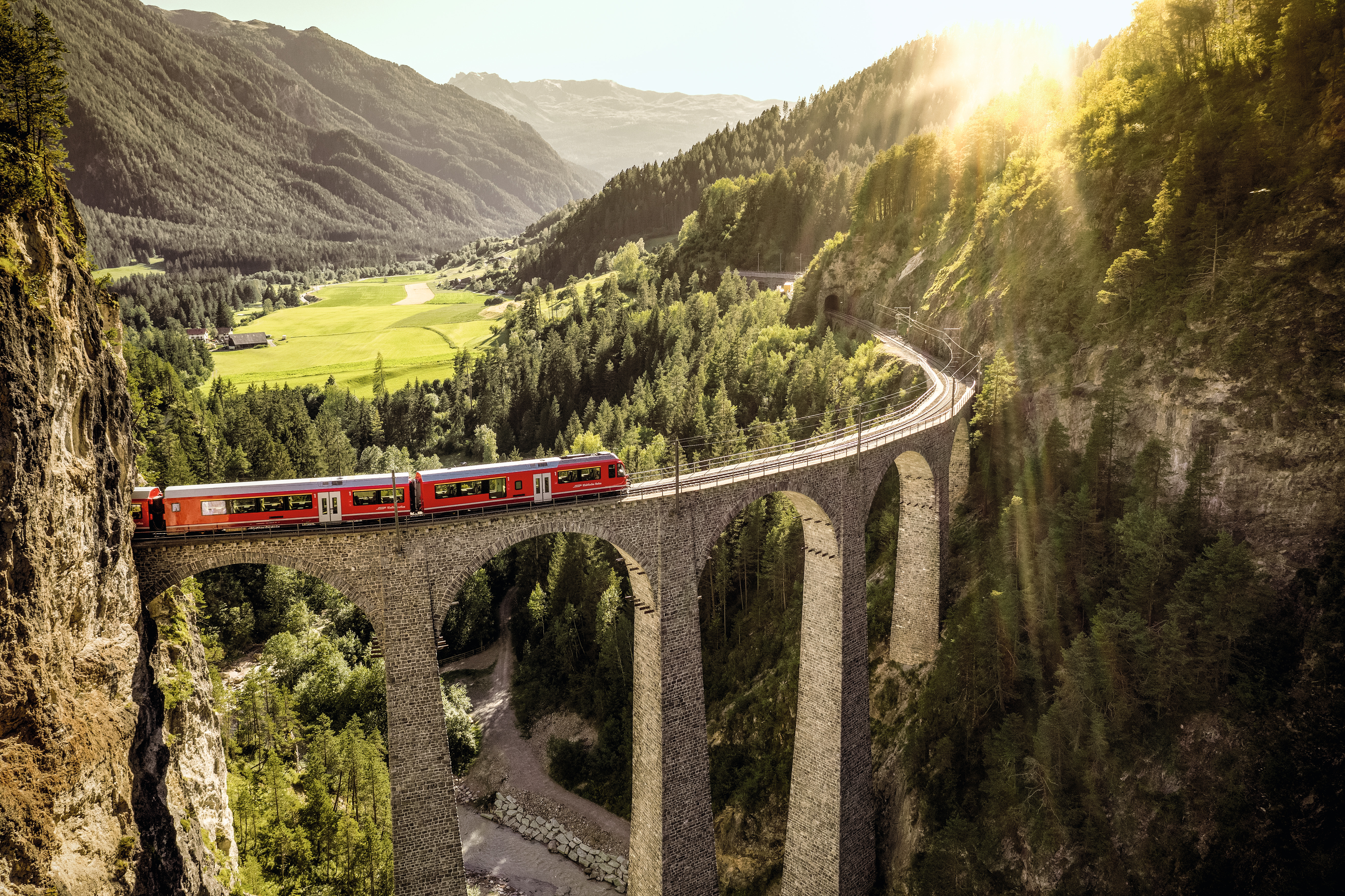 CROISIEUROPE : Le Rhin, la Suisse et le légendaire Glacier Express