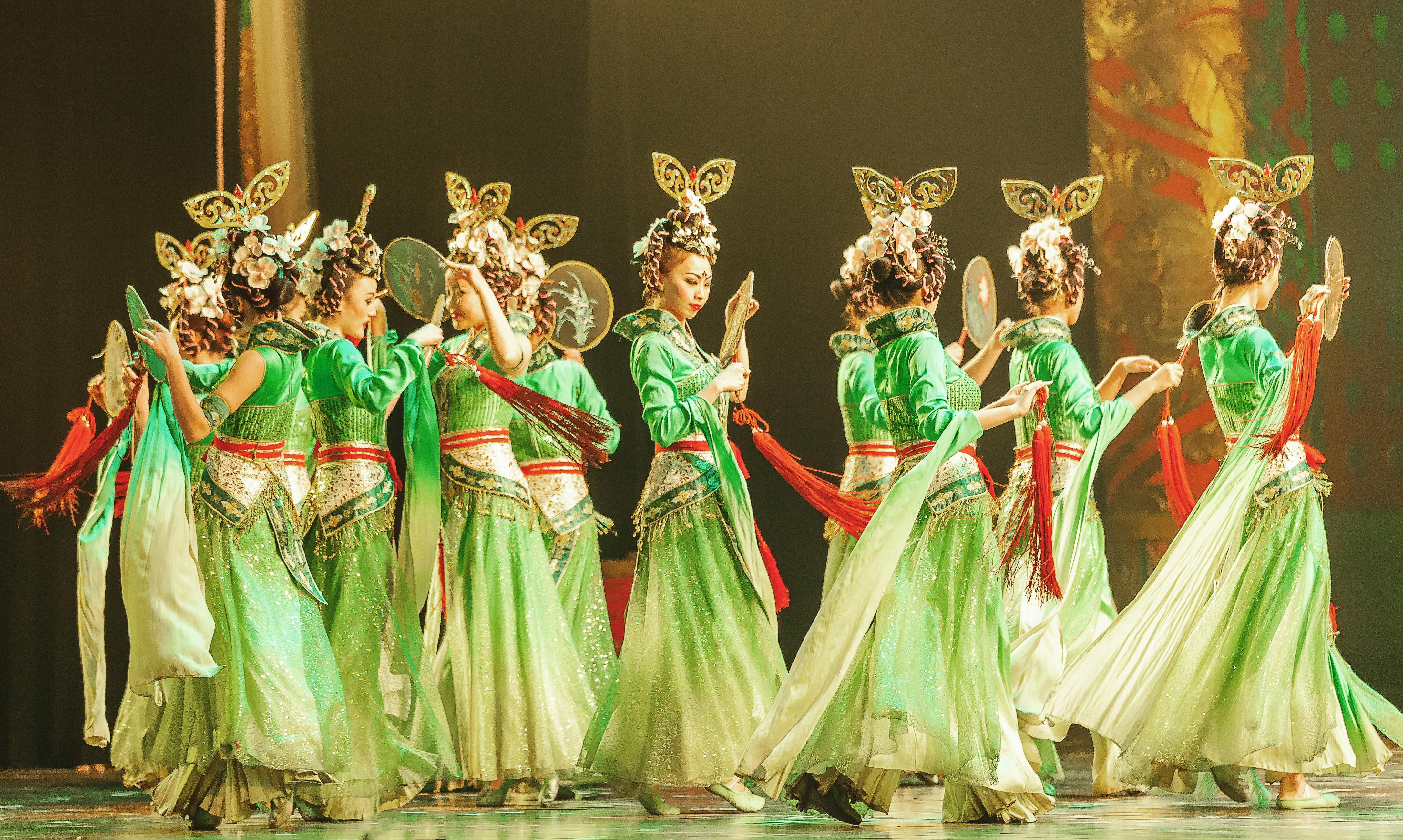 SPECTACLE SHEN YUN A PARIS
